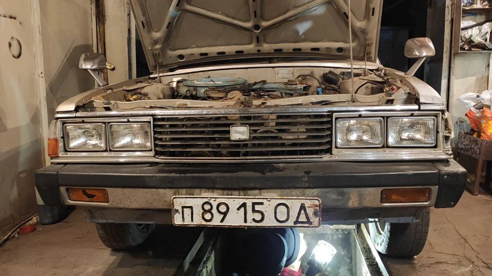 Toyota Corona TT131 2