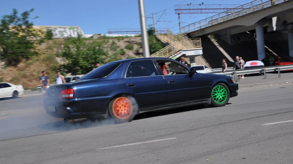Toyota Cresta 3