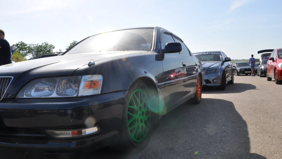 Toyota Cresta 4