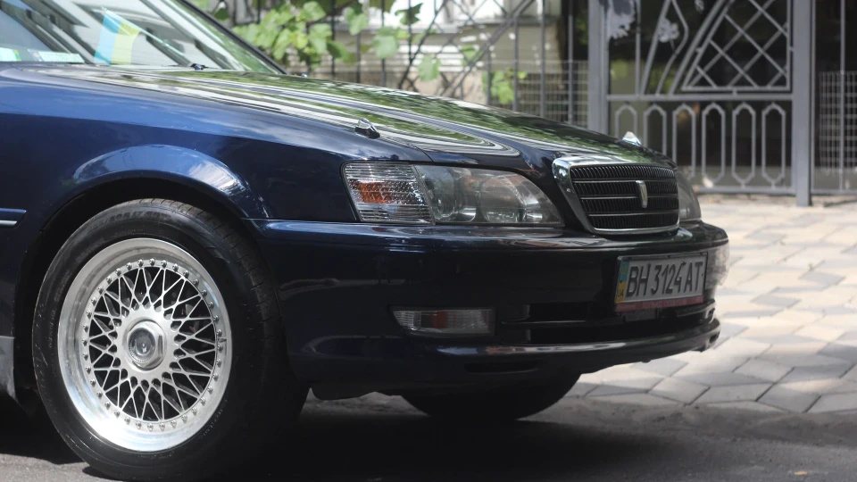 Toyota Cresta 3