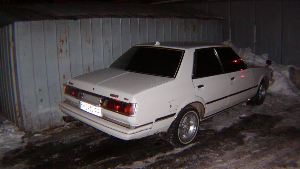 Toyota Cresta 4