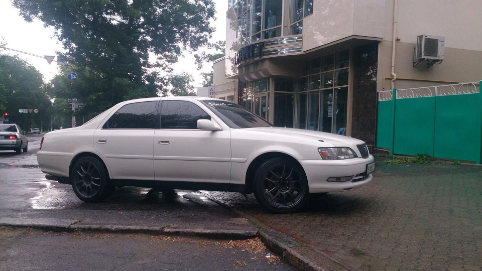 Toyota Cresta 2