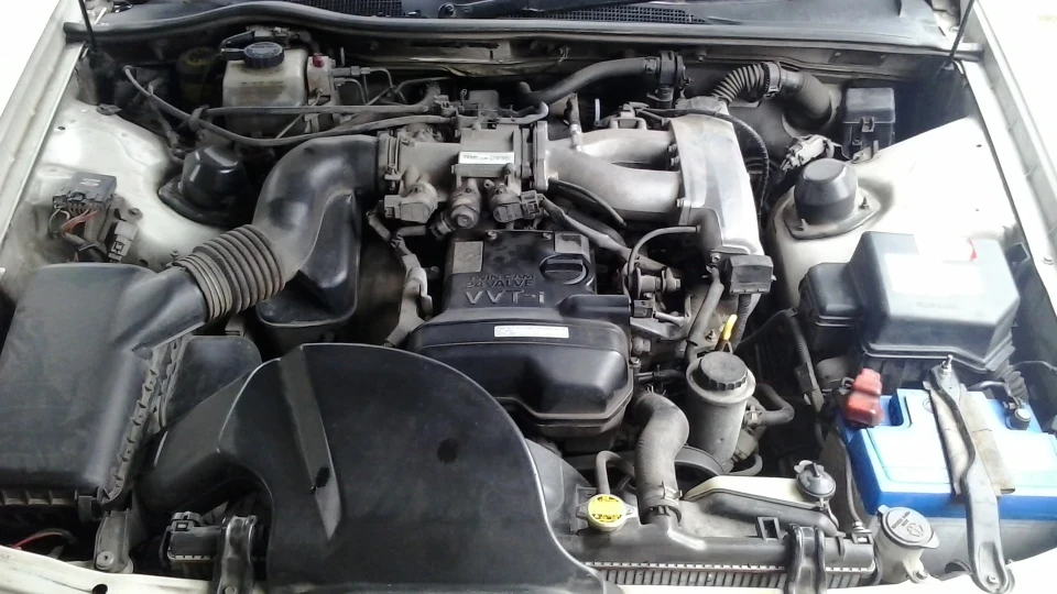 Toyota Cresta 4