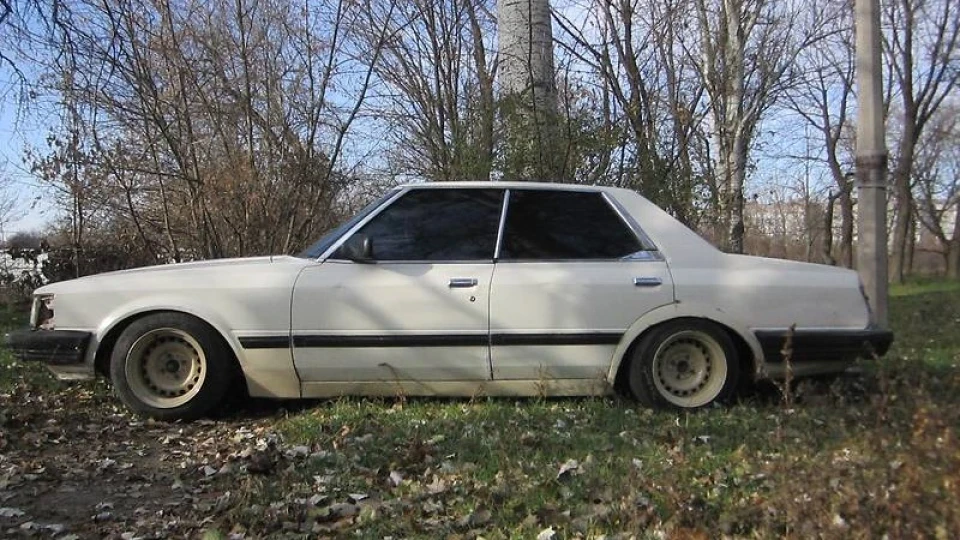 Toyota Cresta Іде відновлення 4