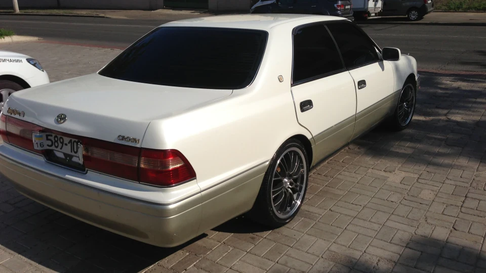 Toyota Crown 3