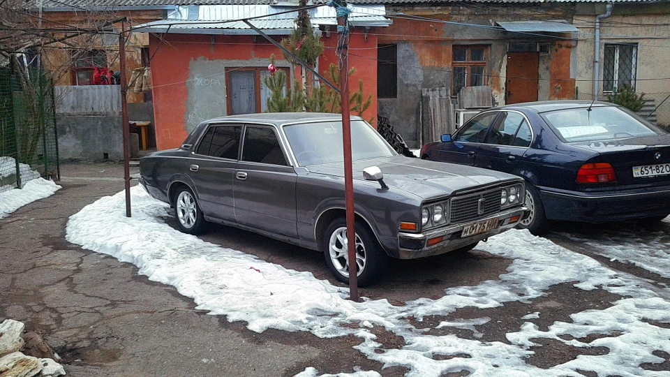 Toyota Crown 3