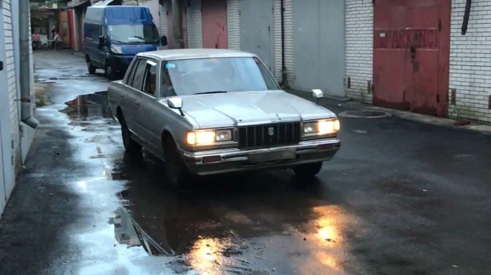 Toyota Crown 2.0