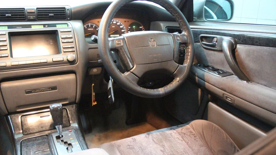 Toyota Crown Athlete V