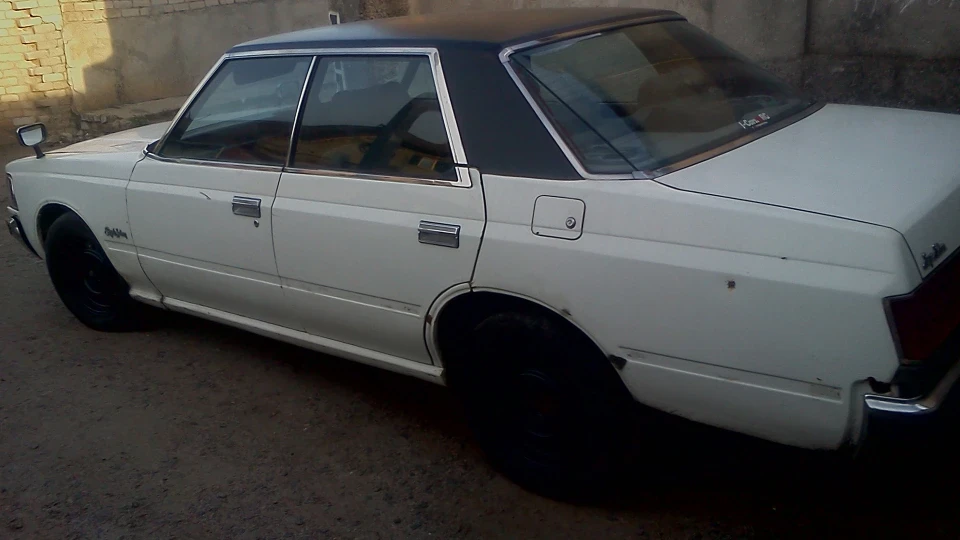 Toyota Crown М'який корабель