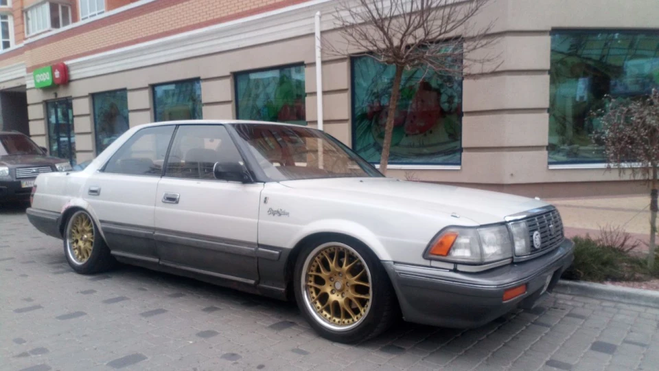 Toyota Crown MS-137 air suspension 2