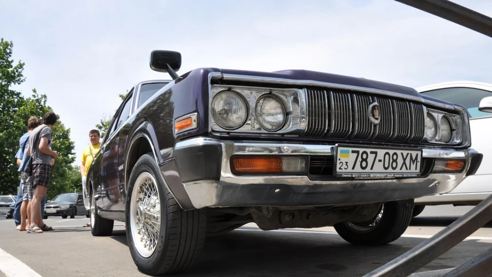 Toyota Crown MS-80 2