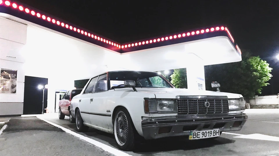 Toyota Crown PIMP 3