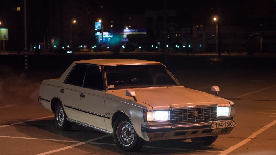 Toyota Crown Turbo 2.0 Броненосець 2