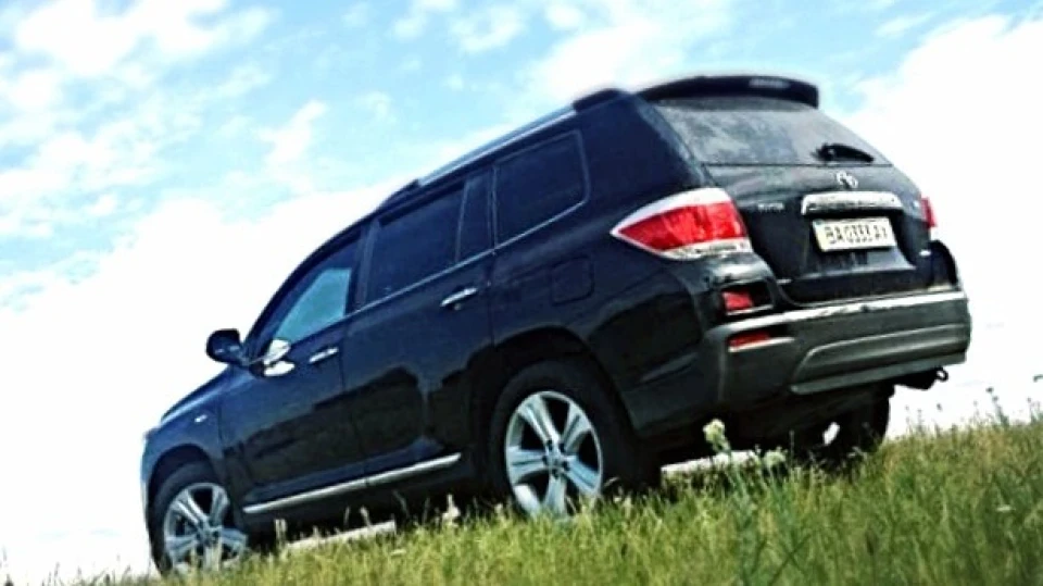 Toyota Highlander 4