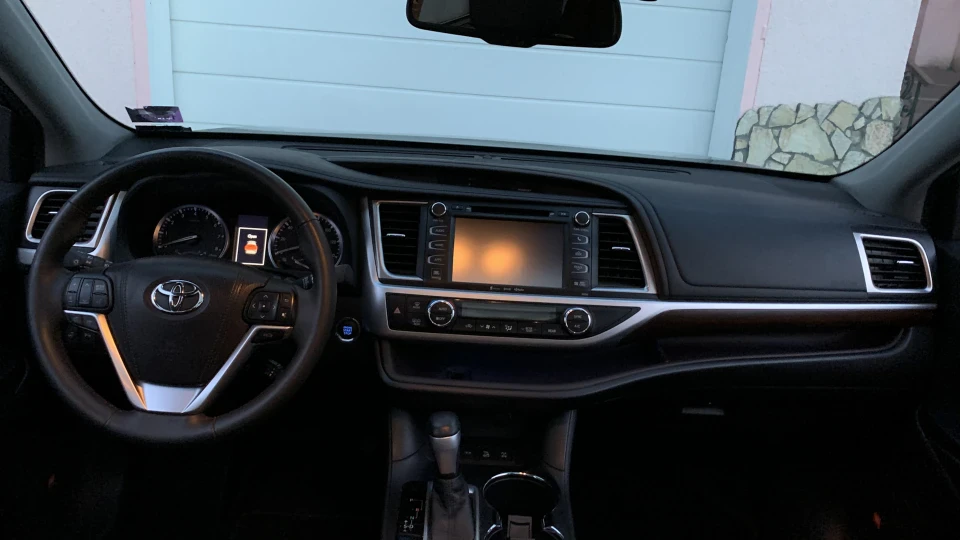 Toyota Highlander 4