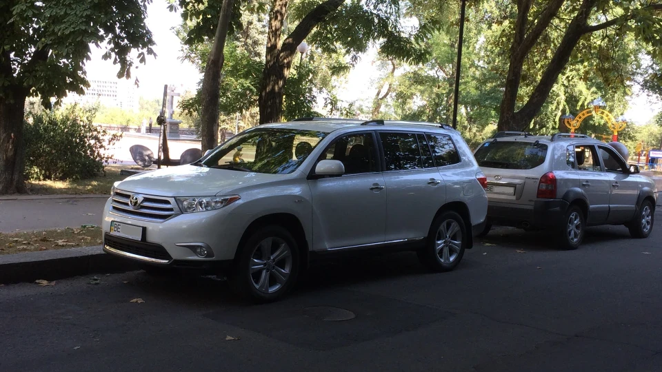 Toyota Highlander 4