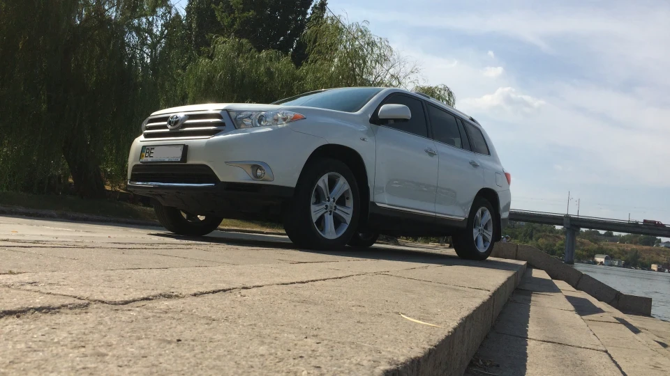 Toyota Highlander 5