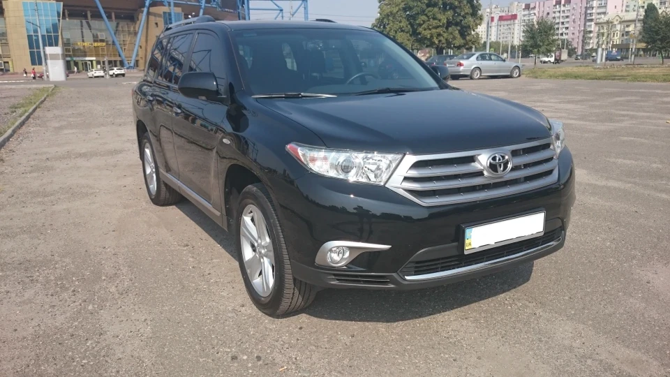 Toyota Highlander 4