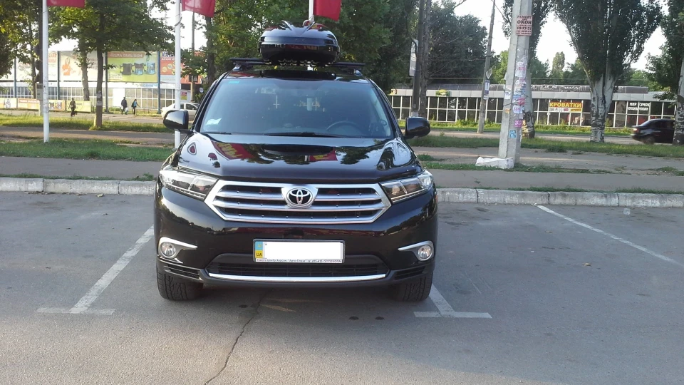 Toyota Highlander Black Music_Project_F17 2