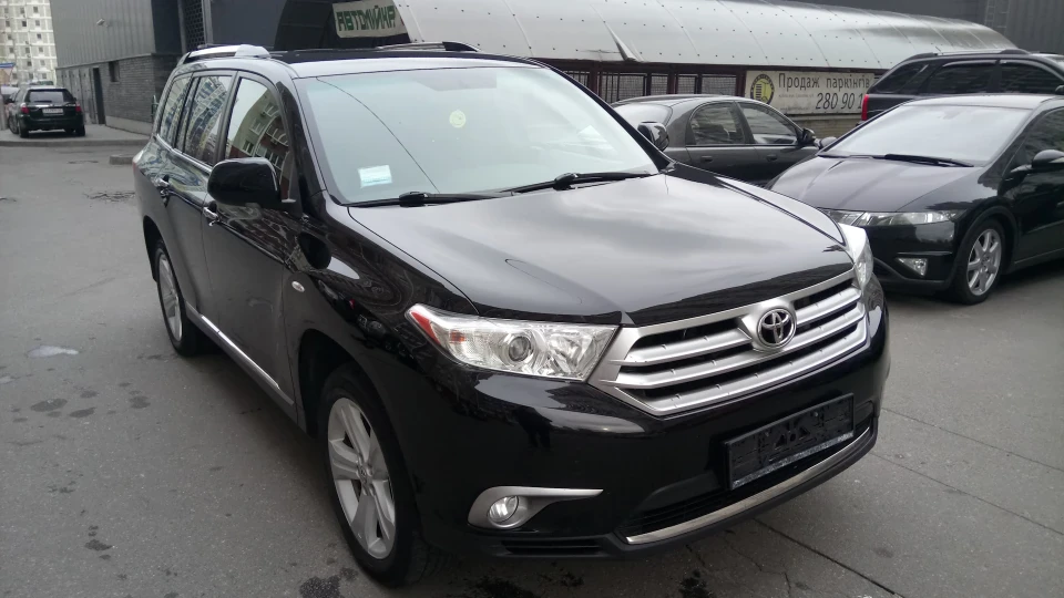 Toyota Highlander ГОРЕЦЬ 2
