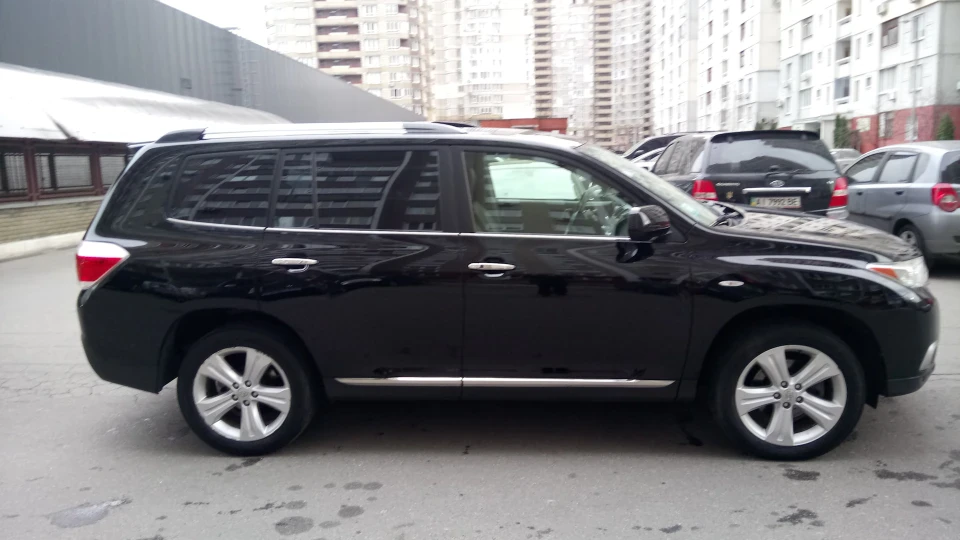 Toyota Highlander ГОРЕЦЬ 3