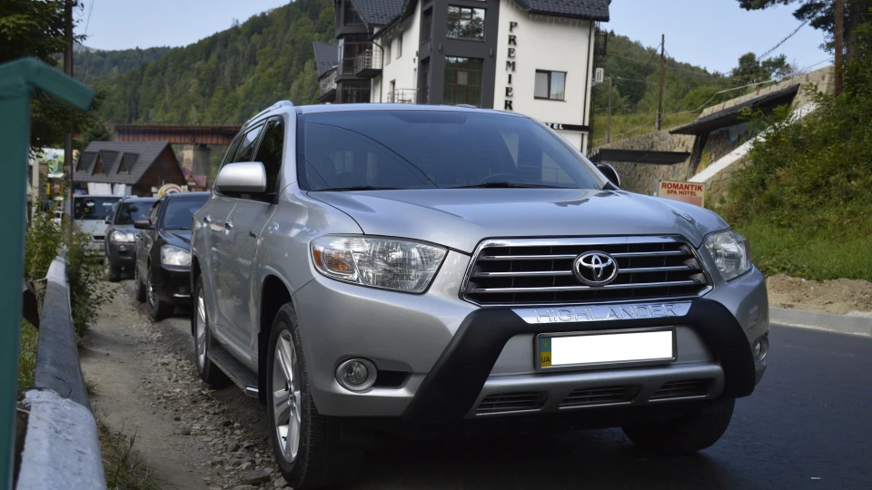 Toyota Highlander ГОРЕЦЬ