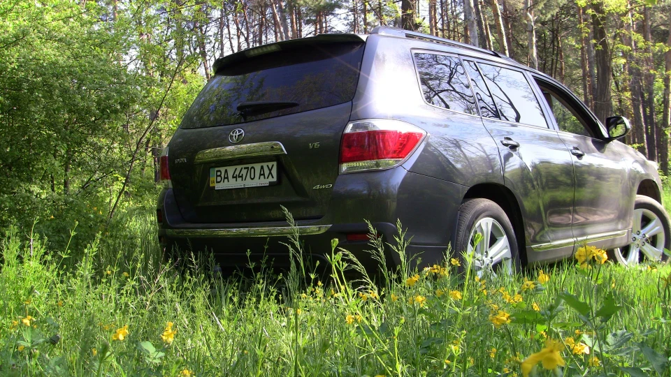 Toyota Highlander т.сірий металік у плівці 4