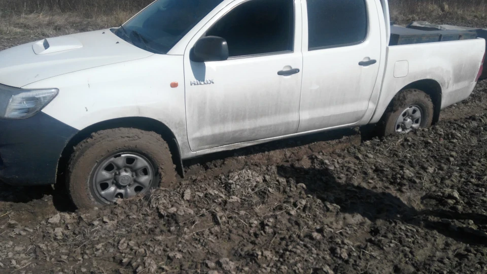 Toyota Hilux 2