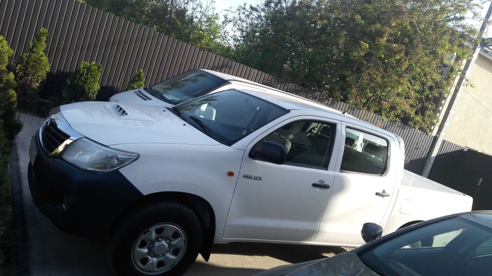 Toyota Hilux 5