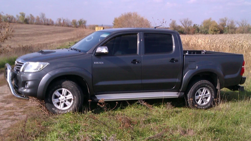 Toyota Hilux 2.5 турбо 2