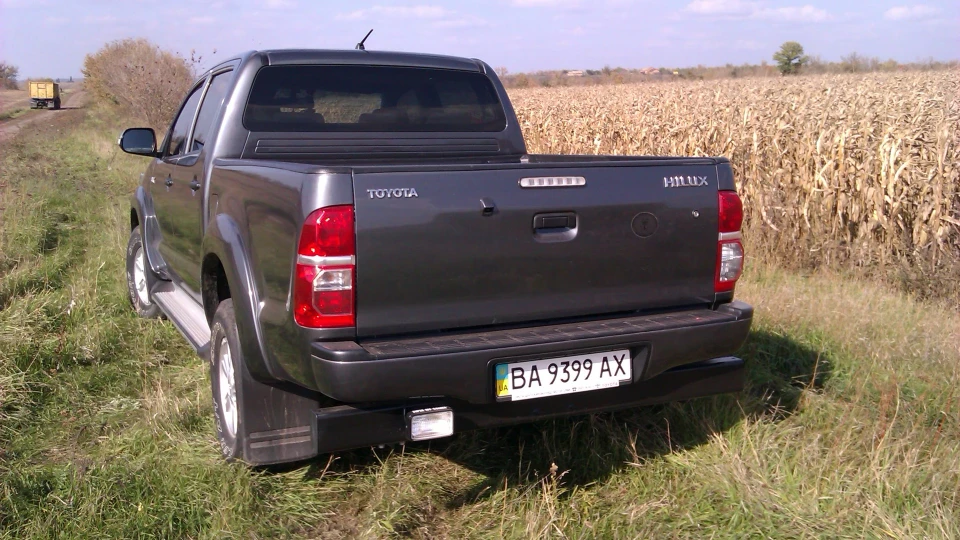 Toyota Hilux 2.5 турбо 3