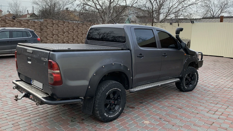 Toyota Hilux Буравчик
