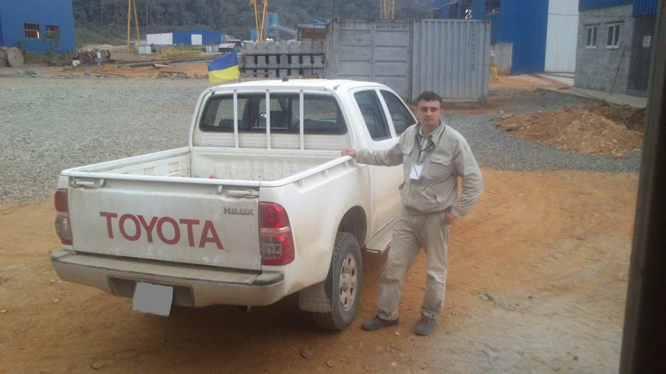 Toyota Hilux Inmortal Coche Blanco