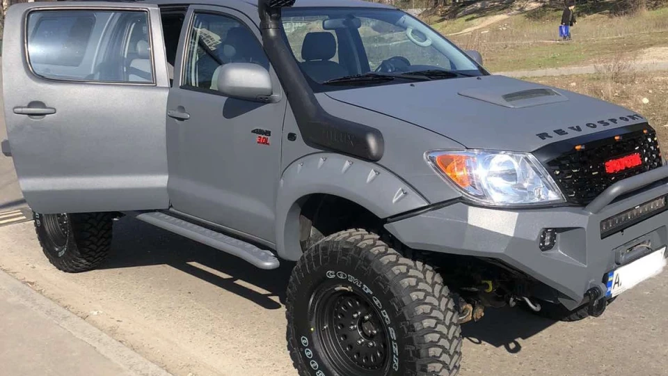 Toyota Hilux Off-road maxi 3