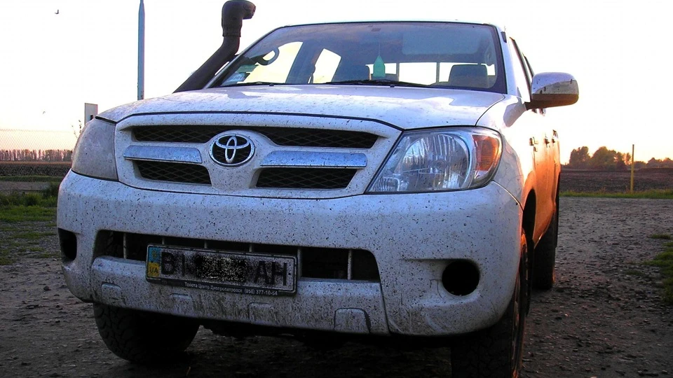 Toyota Hilux Підводний човен