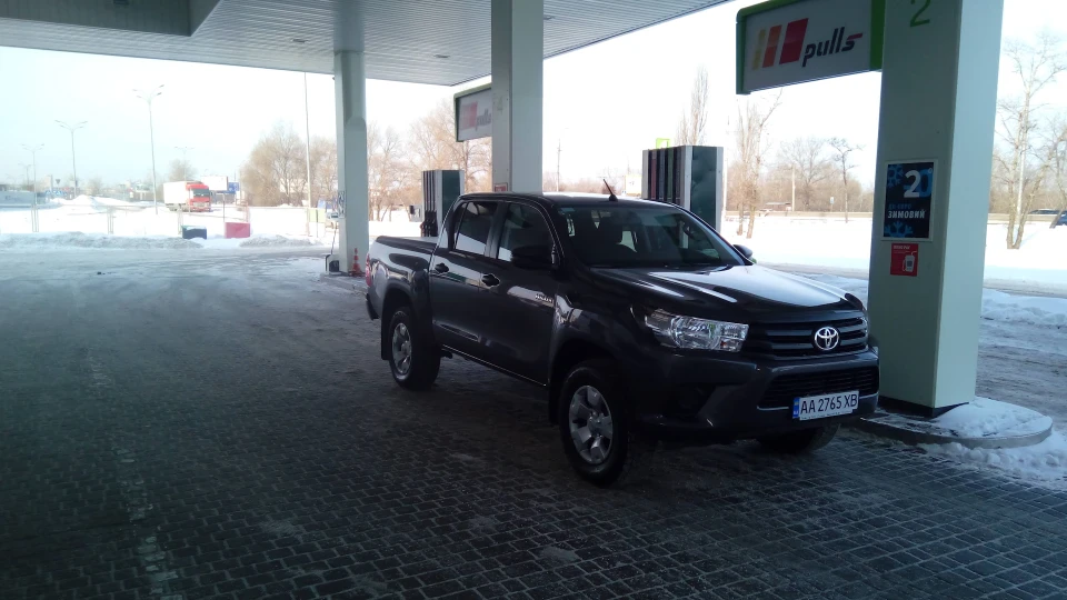 Toyota Hilux робочий 3