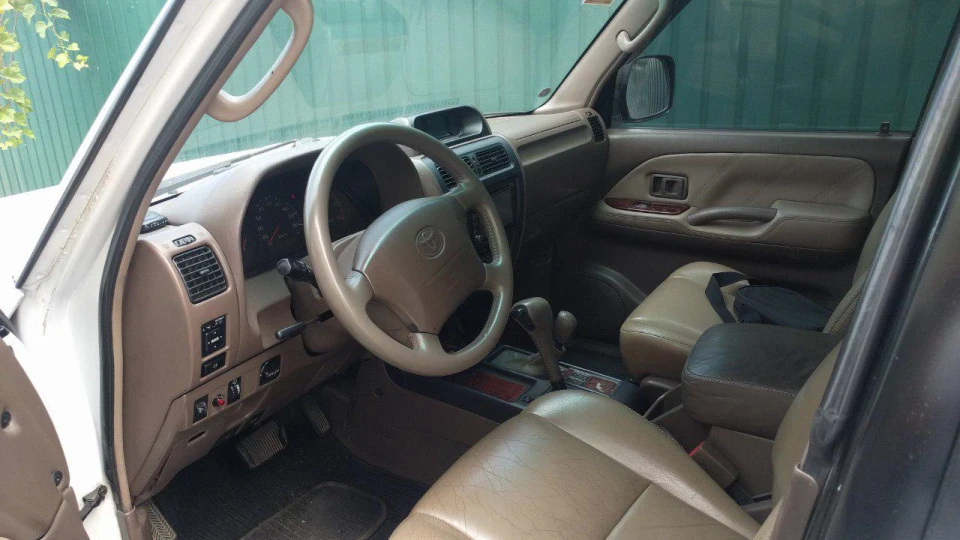 Toyota Land Cruiser Prado 2