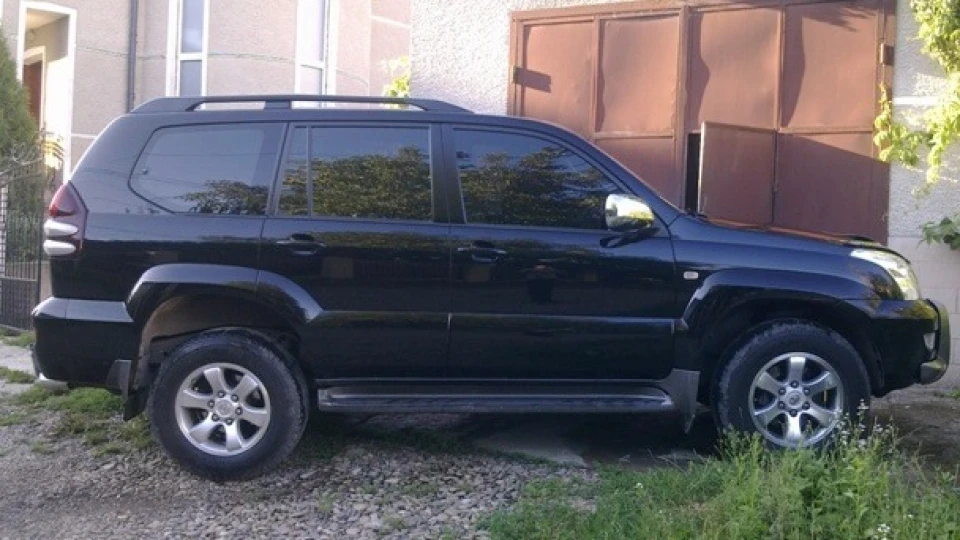 Toyota Land Cruiser Prado 4