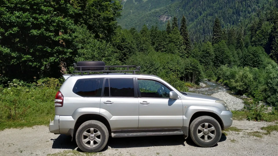 Toyota Land Cruiser Prado 2