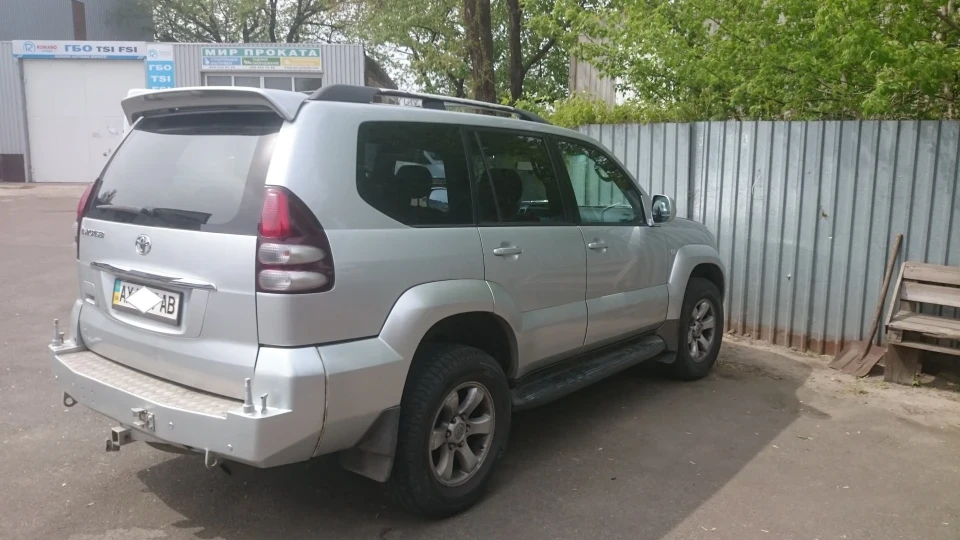 Toyota Land Cruiser Prado 5