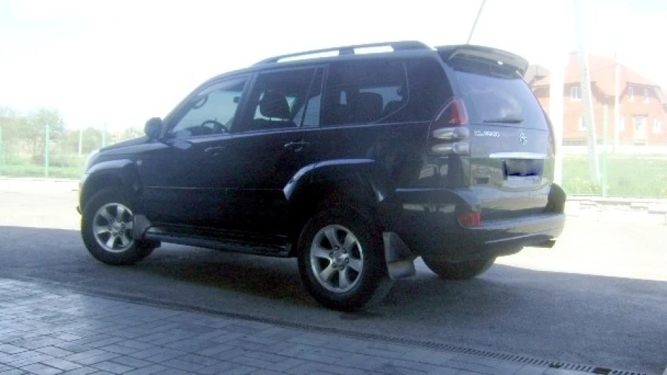 Toyota Land Cruiser Prado 2