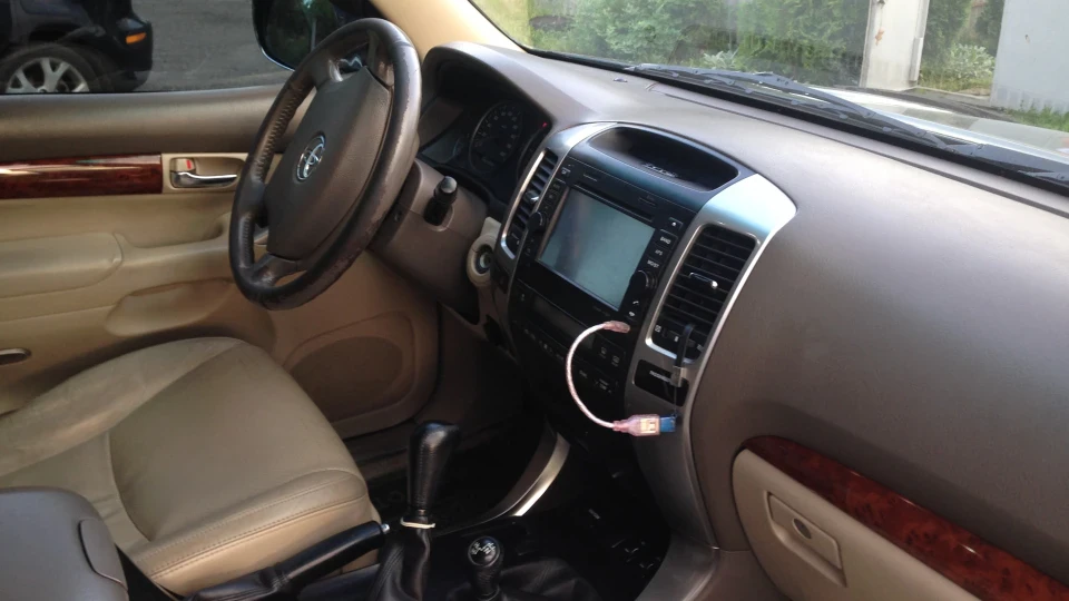 Toyota Land Cruiser Prado 2