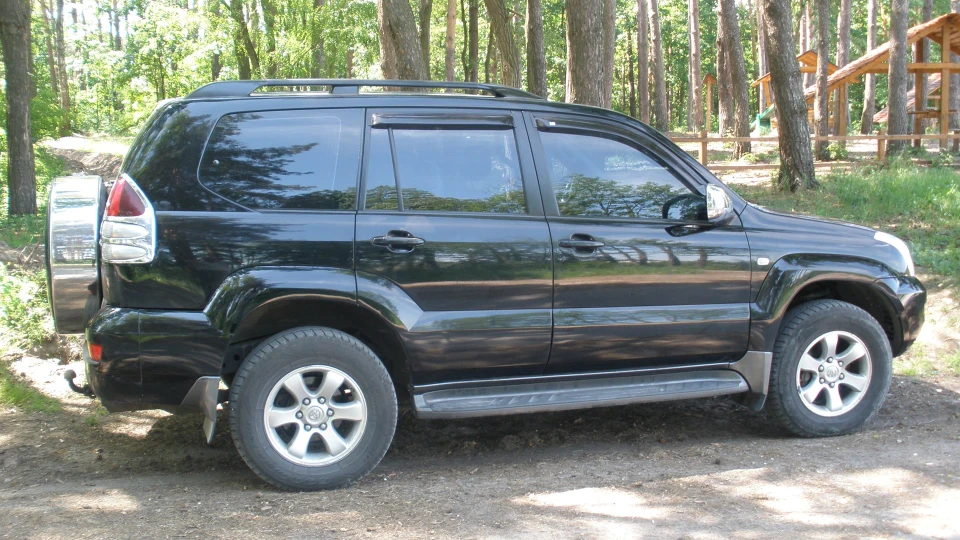 Toyota Land Cruiser Prado 2