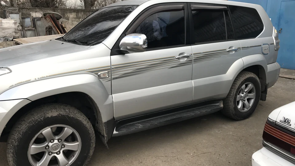 Toyota Land Cruiser Prado 2,7 Arab 3