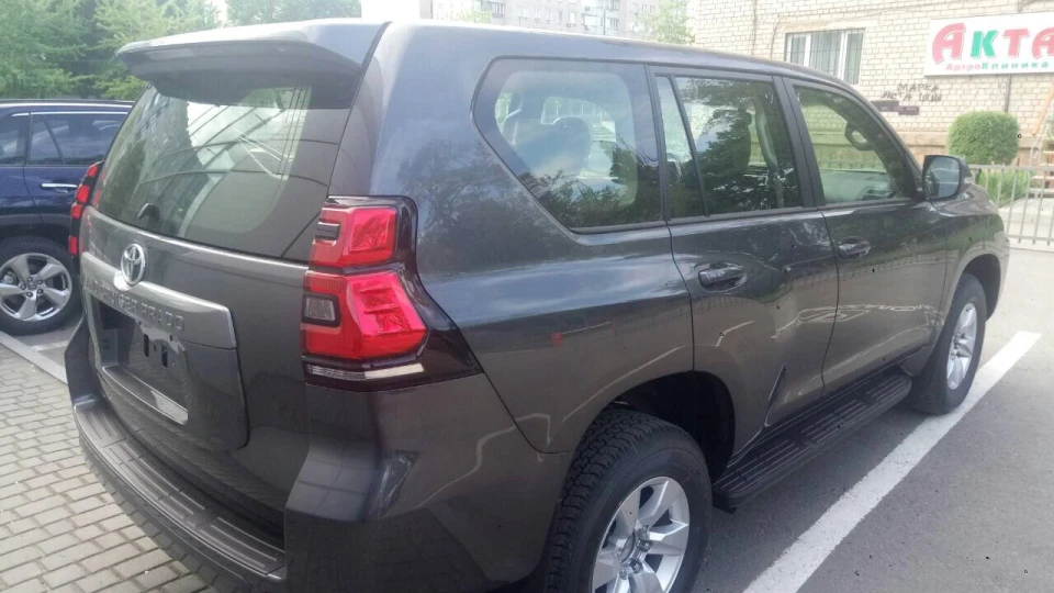 Toyota Land Cruiser Prado 2.8 ТРАКТОР 2