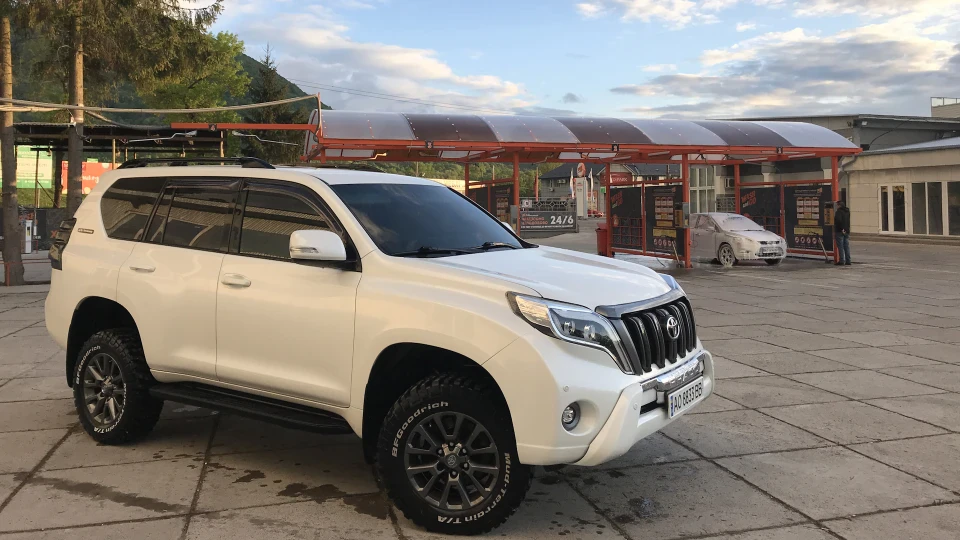 Toyota Land Cruiser Prado 3.0 TDI 2