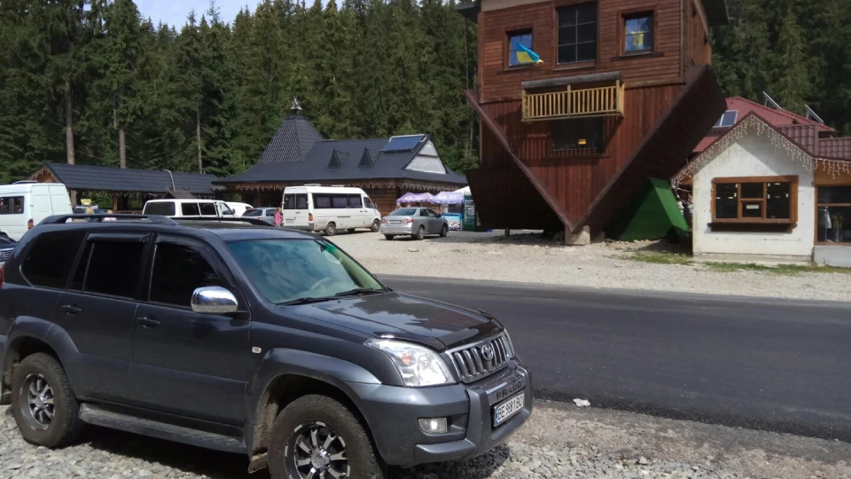 Toyota Land Cruiser Prado 4.0 Tourist LPG 2