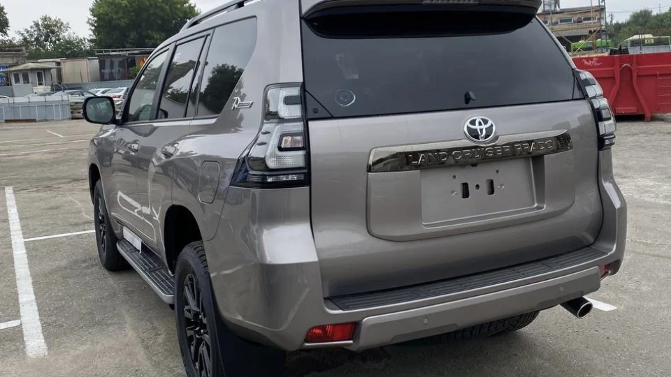 Toyota Land Cruiser Prado 4.0L, 70-th anniversary 3