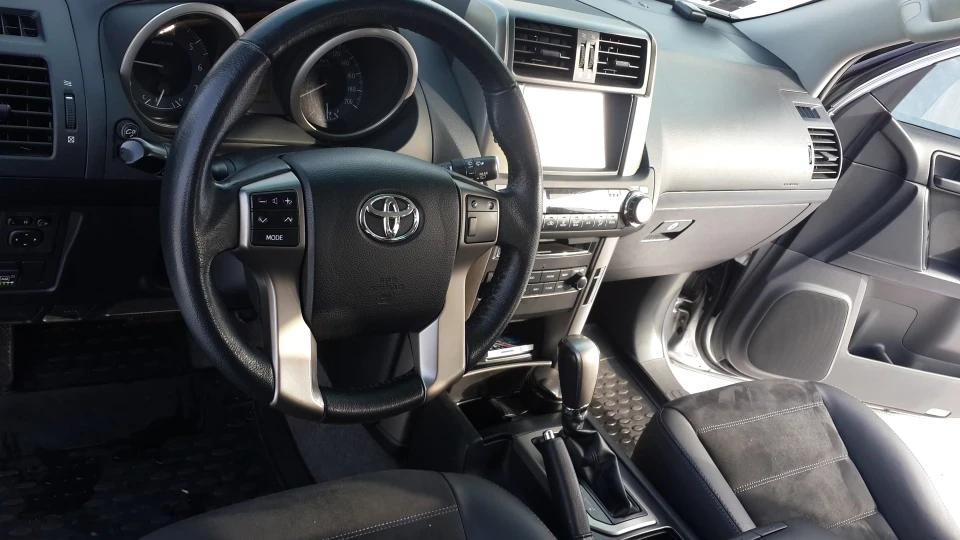 Toyota Land Cruiser Prado 7мі місцевий броньовик 5