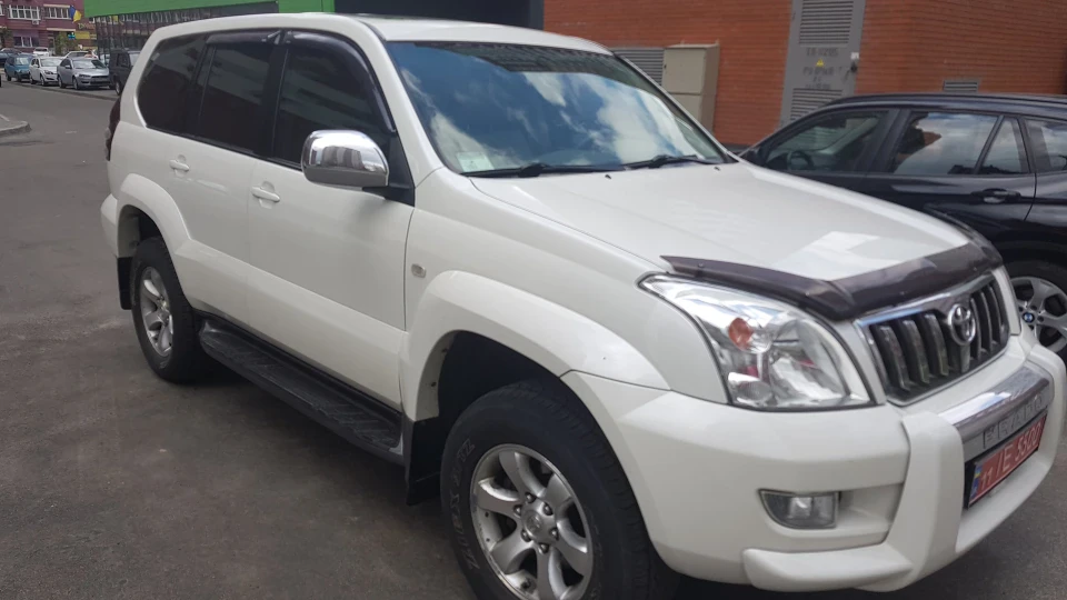 Toyota Land Cruiser Prado Belosnegka 2